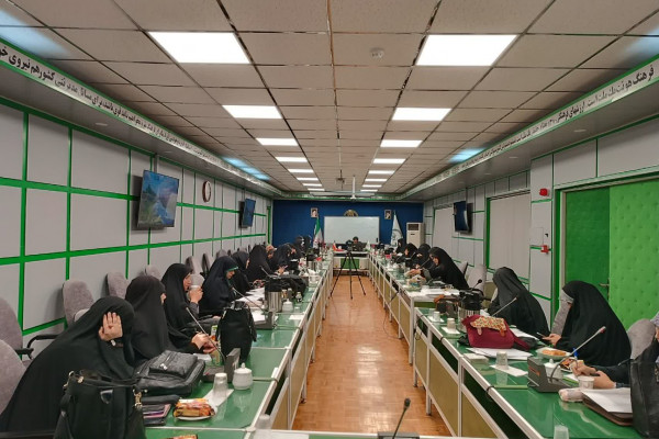 تربیت مدرس مکتب امام؛ با هدف گسترش اندیشههای بنيانگذار انقلاب در میان بانوان