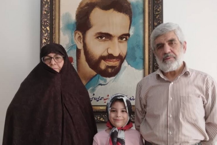 هیچ کس پسری مثل من ندارد هیچ کس پسری مثل من ندارد