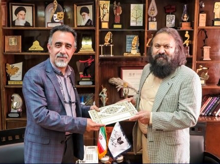 کوروش زارعی دبیر چهل و یکمین جشنواره تئاتر فجر شد کوروش زارعی دبیر چهل و یکمین جشنواره تئاتر فجر شد