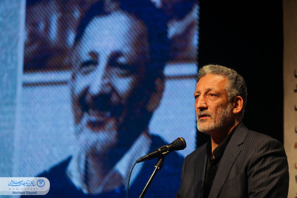 نمیتوان «جهاد تبیین» را جدی گرفت اما «کتاب» را فراموش کرد نمیتوان «جهاد تبیین» را جدی گرفت اما «کتاب» را فراموش کرد