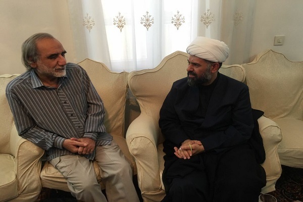 عیادت رئیس سازمان دارالقرآن از پیشکسوت قرآنی عیادت رئیس سازمان دارالقرآن از پیشکسوت قرآنی