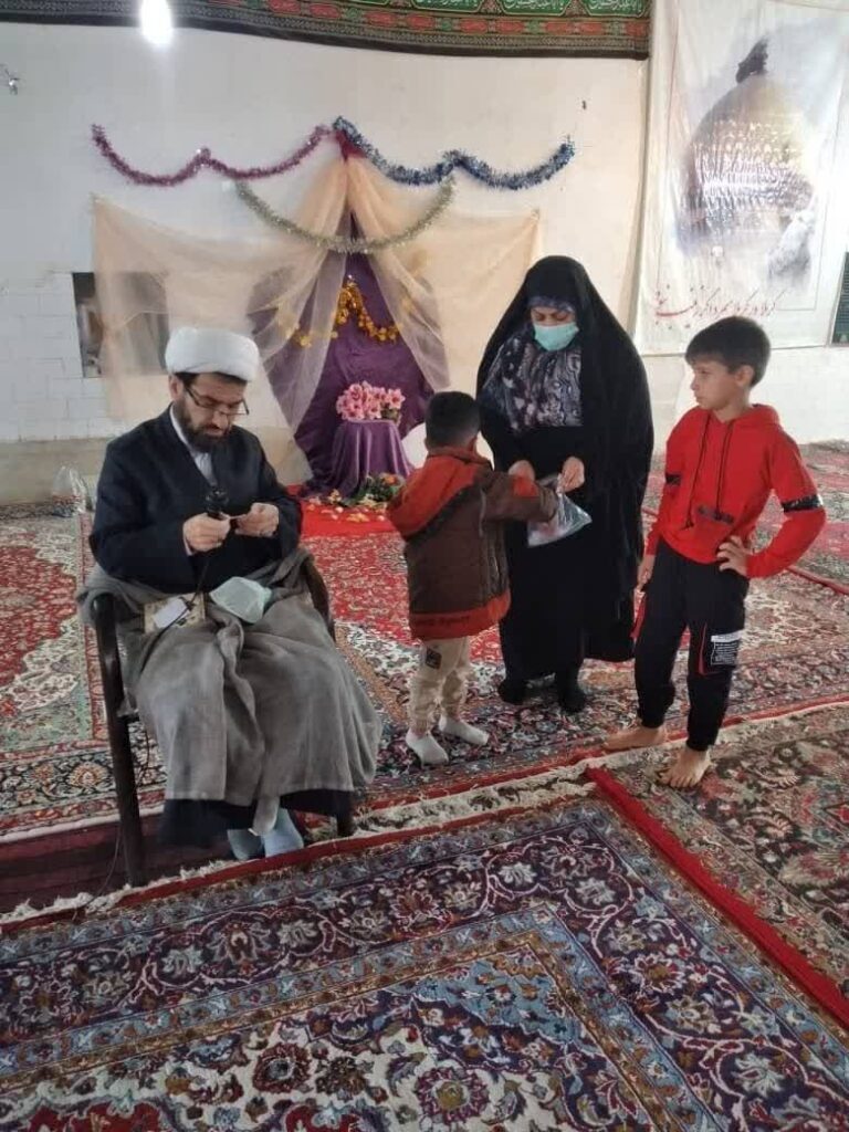 حسن خلق، مهمترین عامل جذب مردم است حسن خلق، مهمترین عامل جذب مردم است