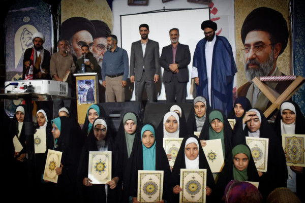 تجلیل از حافظان نوجوان مؤسسه مهد قرآن نجمیه مهدیشهر