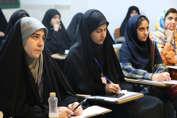 «ہسٹری»؛ نوجوانوں کے لیے خصوصی مطالعہ مہم