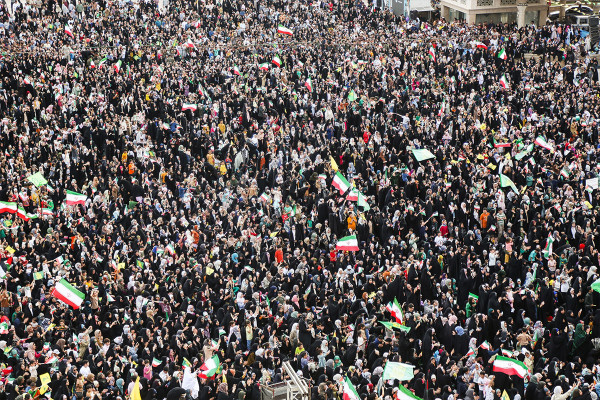 Акция «Как звезда» — крупнейший праздник для девушек в Иране