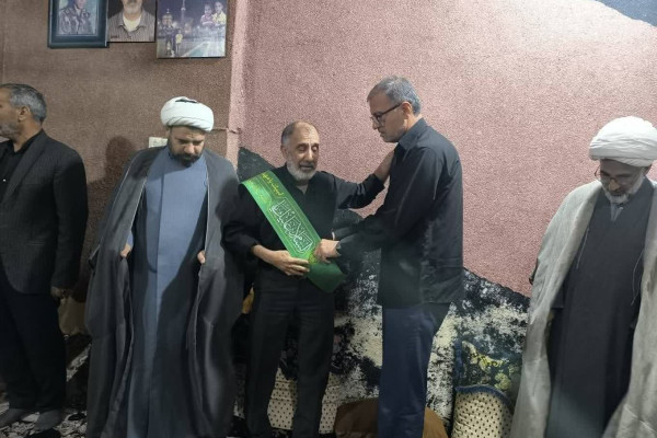 دیدار با نور؛ تکریم خانواده شهید فرزاد