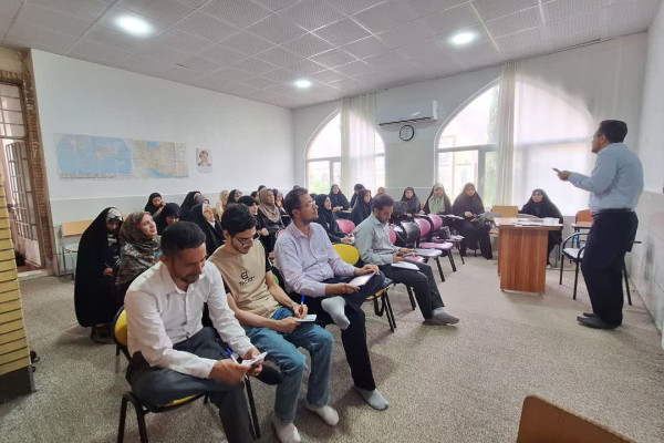 برگزاری دومین پودمان از دوره‌های معارف اسلام ناب در کرمانشاه