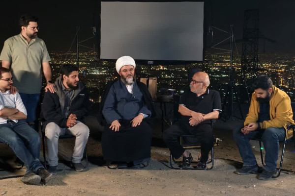 سینماگرِ عاشقِ مردم  رنج مردم را خرج گیشه و جشنواره نمی‌کند