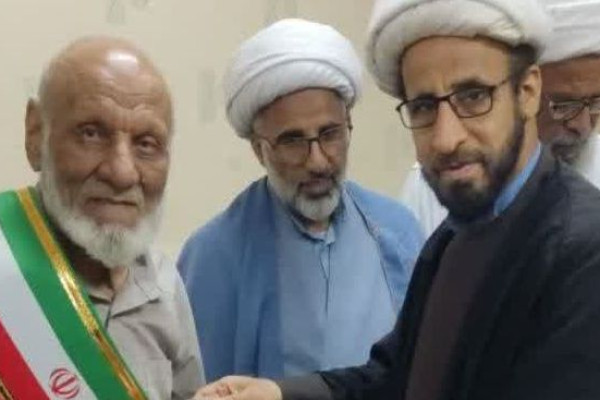 یک مجاهد انقلابی در بندرعباس تجلیل شد