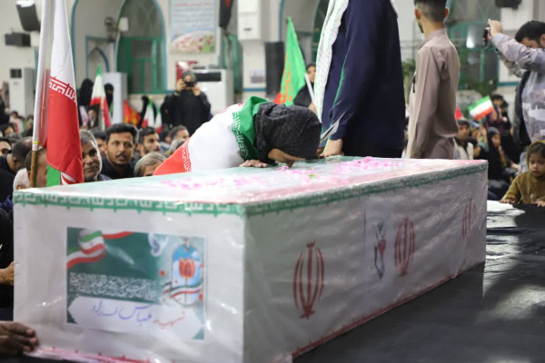 پیکر شهید رسانه ملی «عباس فرزاد» در بندرعباس تشییع شد